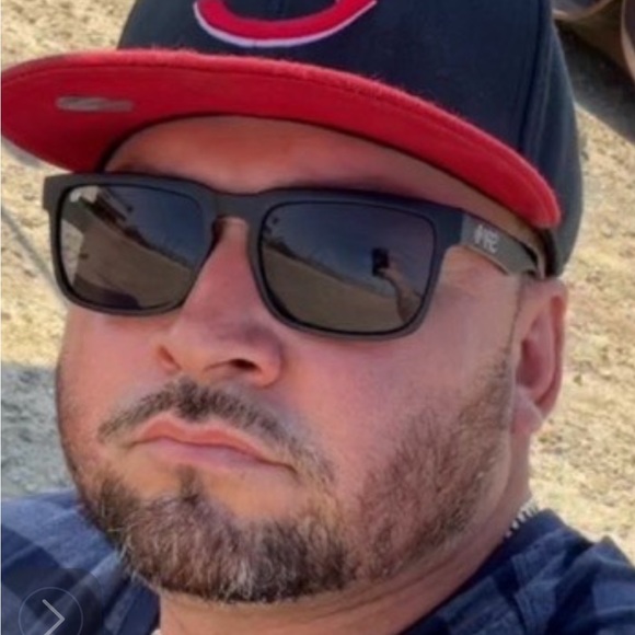 Meet your Posher, Robert - Picture 2 of 2